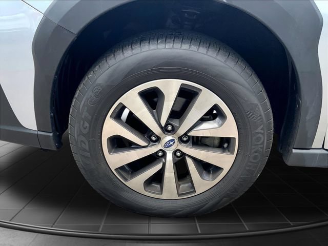 Used 2025 Subaru Outback Premium AWD/4WD image 14