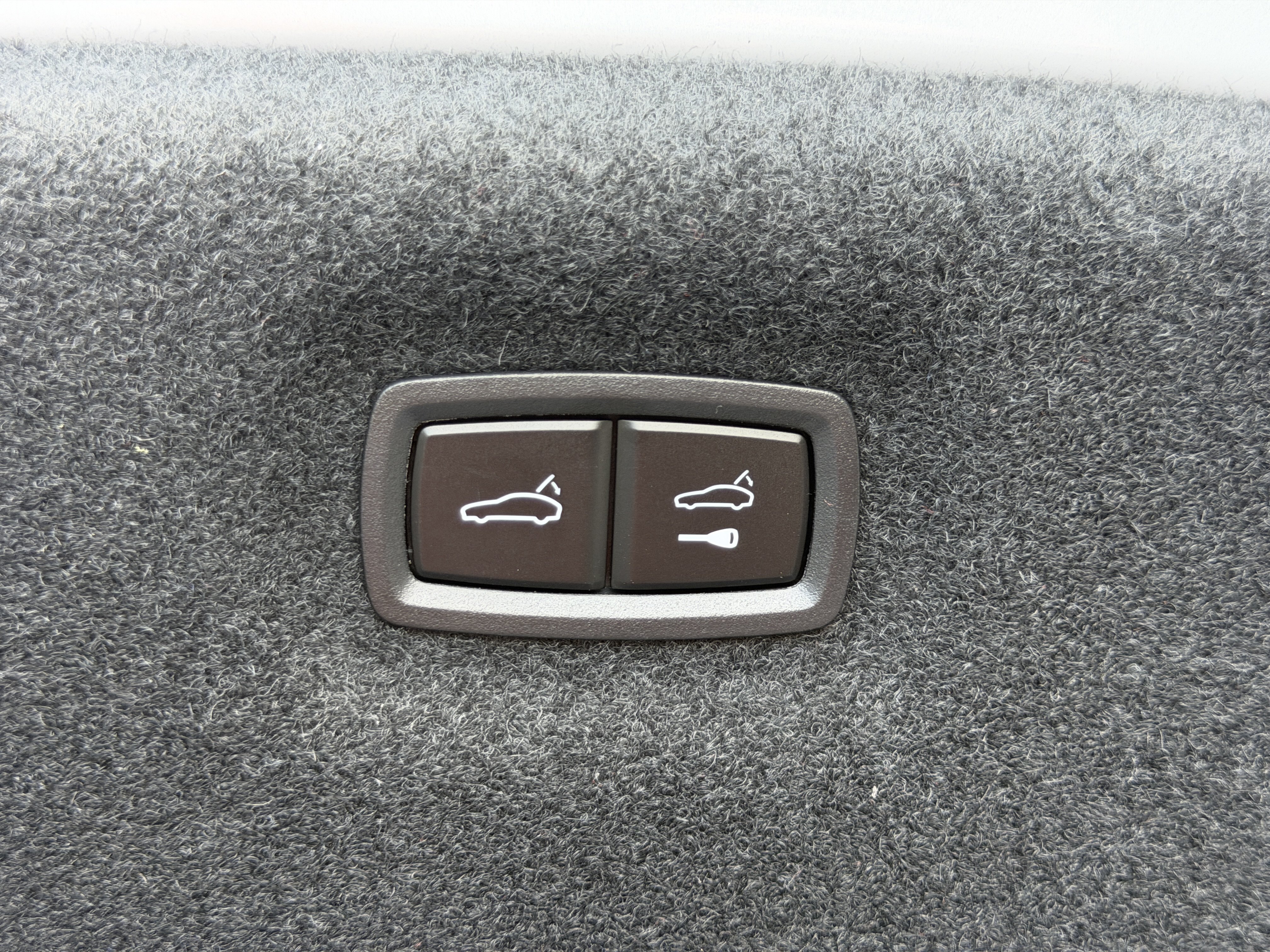 New 2026 Porsche Taycan AWD/4WD image 15