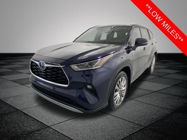 Certified 2022 Toyota Highlander Platinum image 3