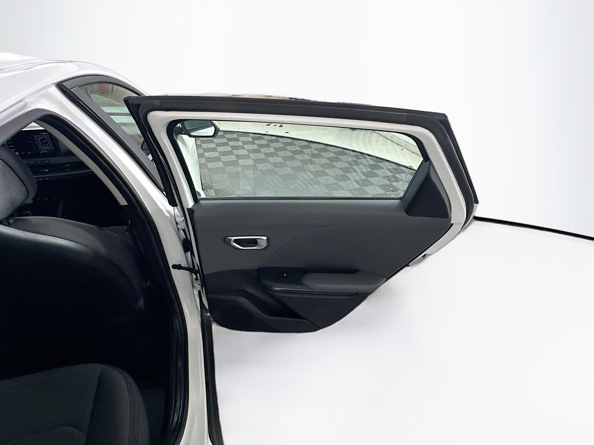 Used 2025 Kia K4 LXS image 28