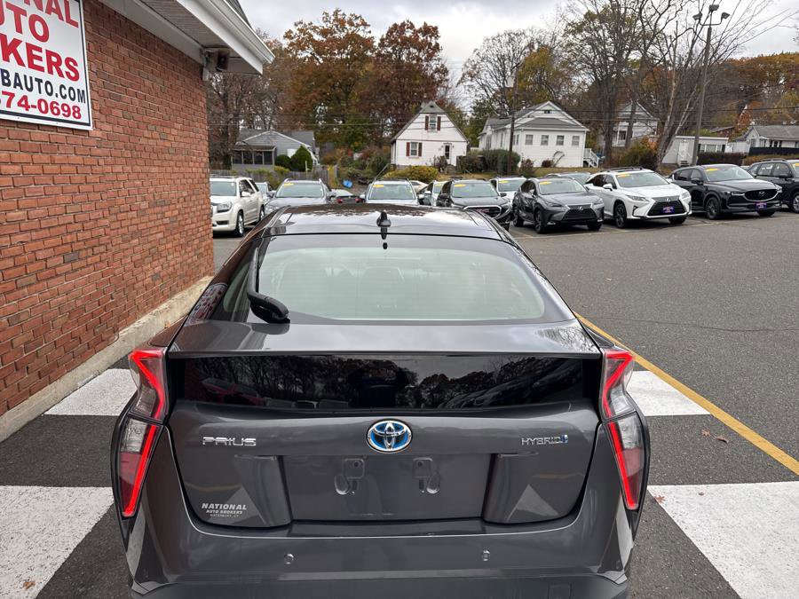 Used 2017 Toyota Prius Four Touring image 8