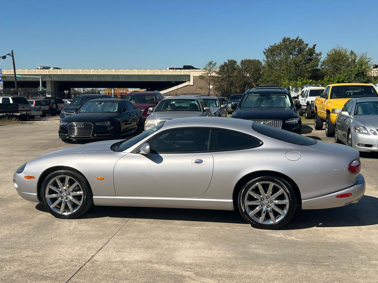 Used 2006 Jaguar XK8 Coupe RWD image 4