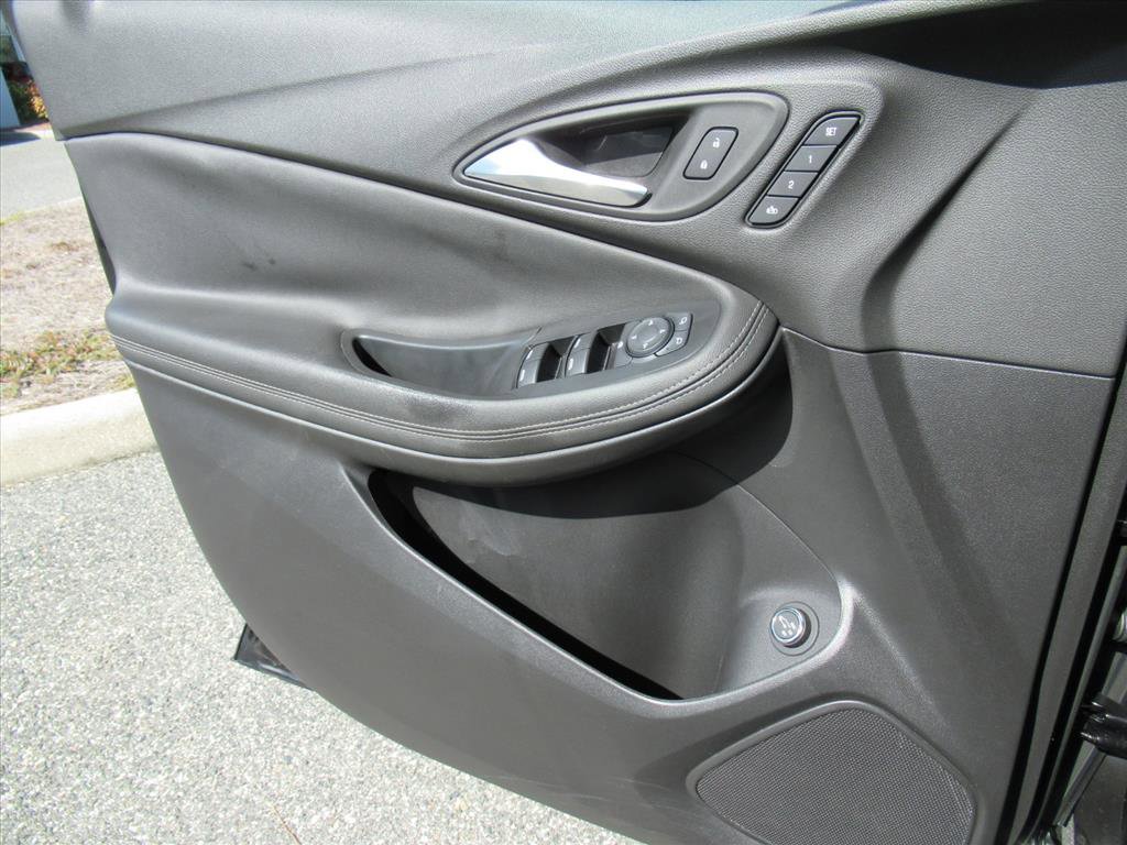 Used 2023 Buick Encore GX Essence w/ Experience Buick Package image 25