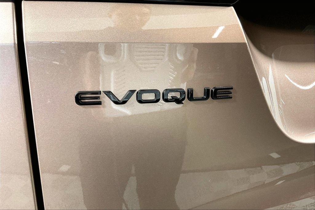 Used 2024 Land Rover Range Rover Evoque Dynamic SE image 7