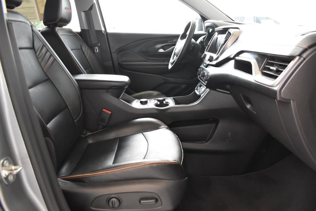 Used 2024 GMC Terrain AT4 w/ Tech Package AWD/4WD image 5