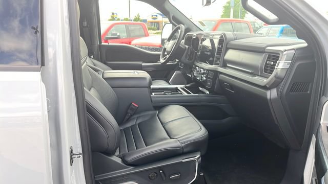 Used 2025 Ford F350 Platinum AWD/4WD image 39