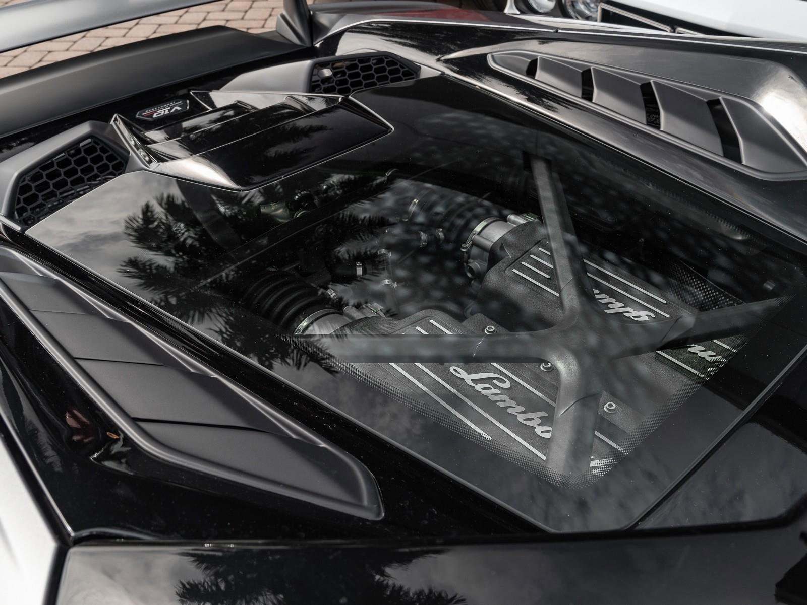 Used 2024 Lamborghini Huracan Tecnica image 25