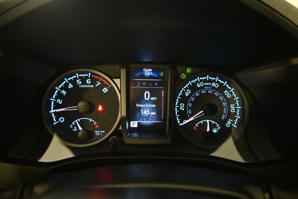 Used 2022 Toyota Tacoma TRD Off-Road w/ Technology Package AWD/4WD image 24