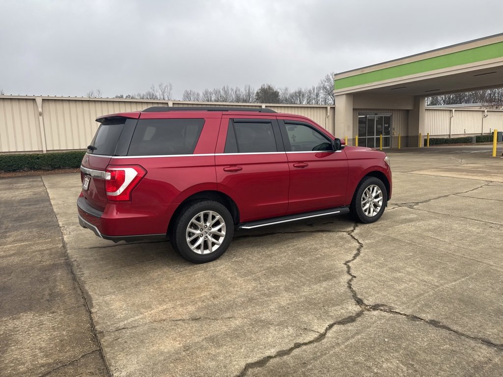Used 2021 Ford Expedition XLT image 11