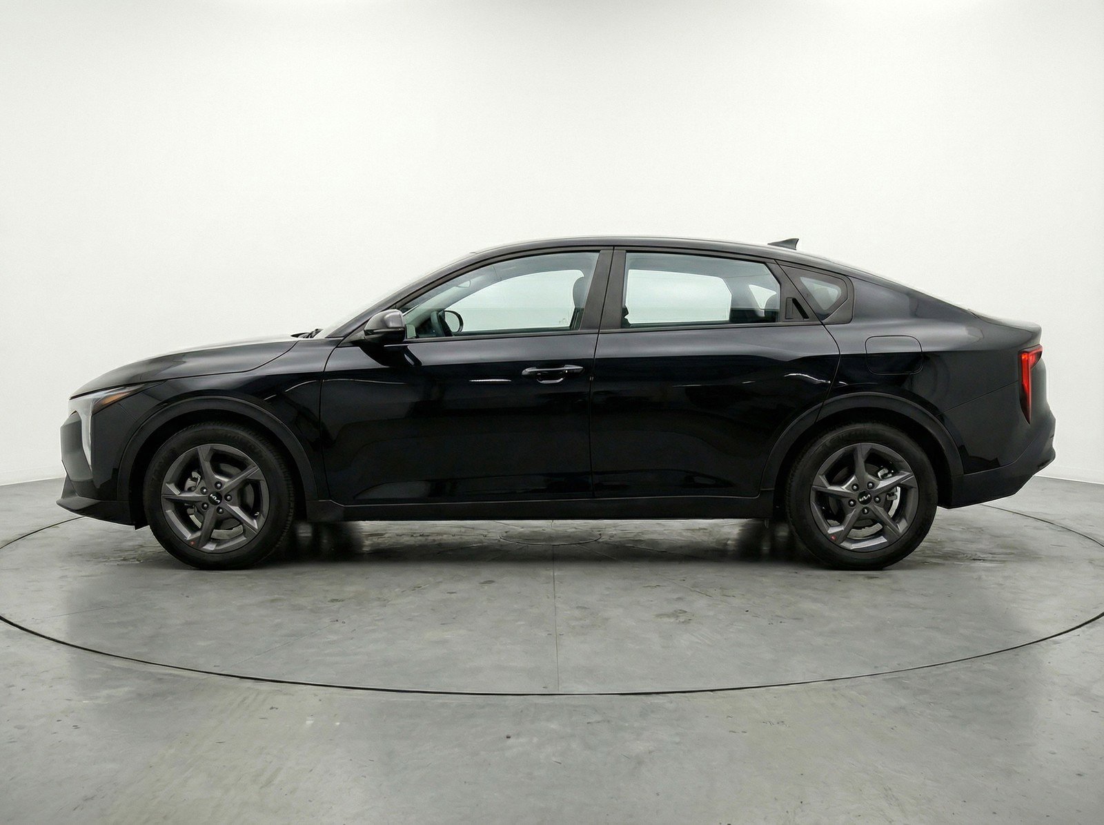 Used 2025 Kia K4 FWD image 5