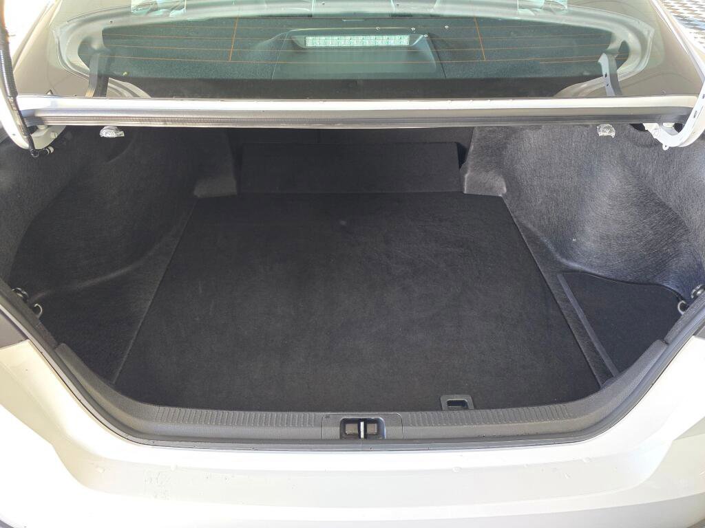 Used 2025 Toyota Camry SE image 16