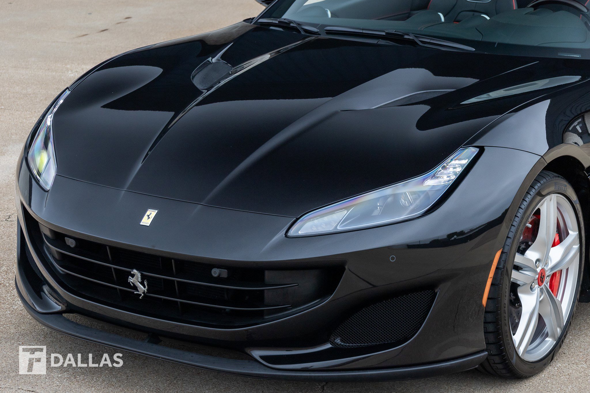 Used 2020 Ferrari Portofino image 6