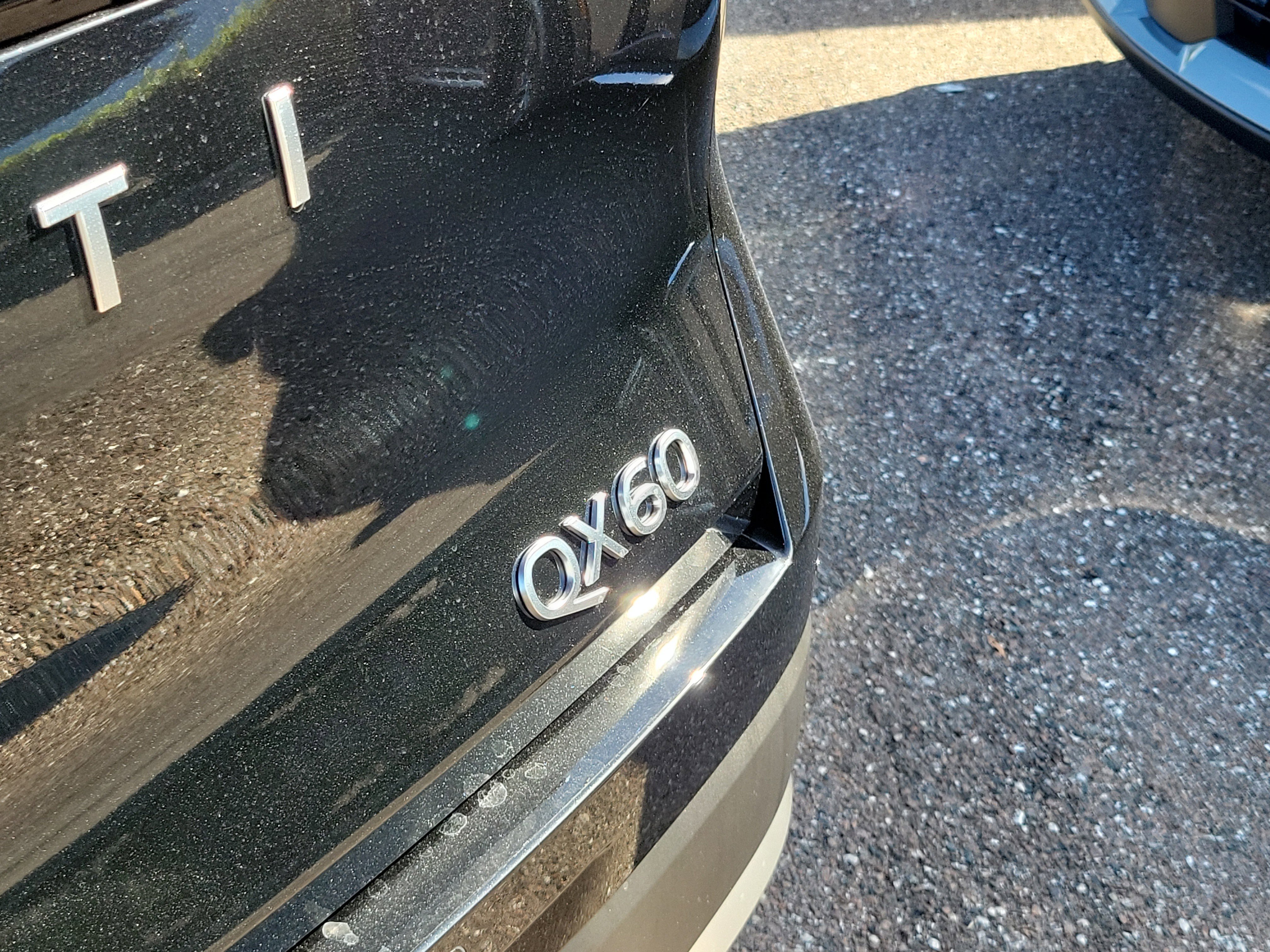 New 2026 INFINITI QX60 Luxe w/ Family Package image 7