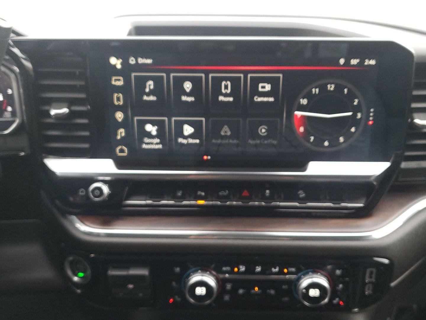 Used 2024 GMC Sierra 2500 SLT w/ SLT Premium Package image 16