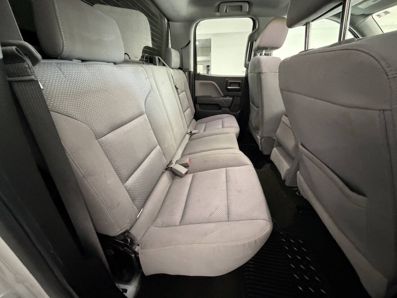 Used 2016 Chevrolet Silverado 1500 Custom w/ Custom Convenience Package AWD/4WD image 18