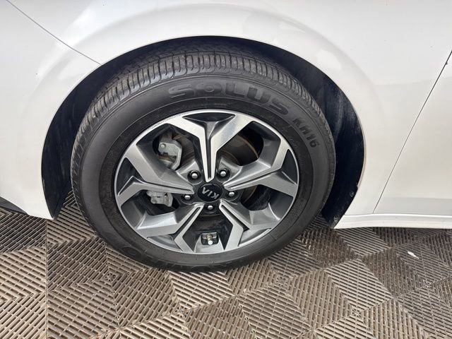 Certified 2021 Kia Forte LXS image 28