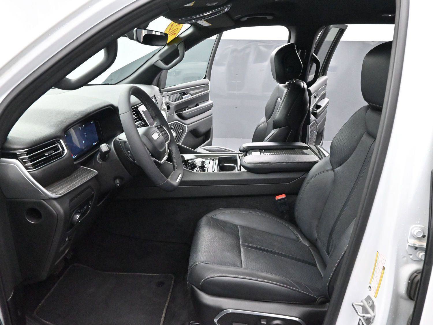 Used 2022 Jeep Wagoneer Series II image 12