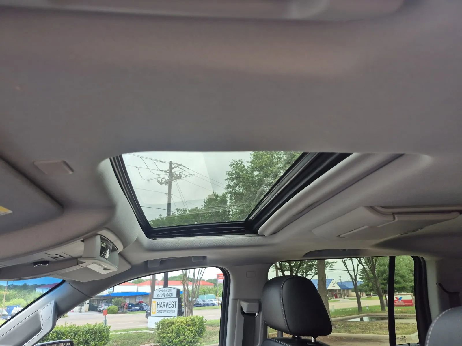 Used 2018 Chevrolet Suburban Premier AWD/4WD image 19