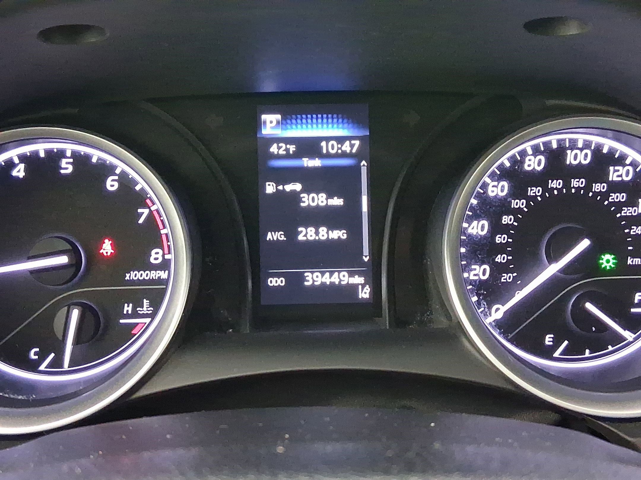 Used 2021 Toyota Camry LE image 17