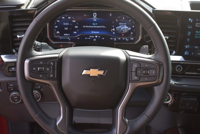 Used 2024 Chevrolet Silverado 1500 High Country w/ Technology Package image 20