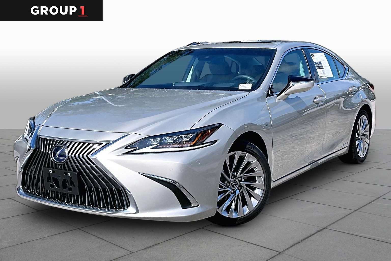 Used 2021 Lexus ES 300h Ultra Luxury w/ Accessory Package 2 FWD image 1