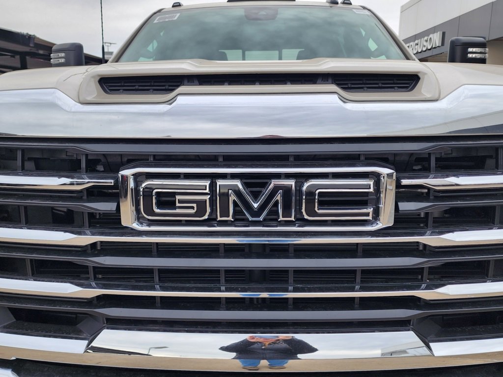New 2026 GMC Sierra 2500 SLE w/ SLE Value Package; image 9