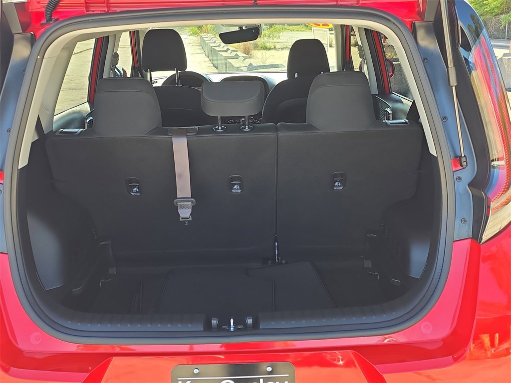 Certified 2025 Kia Soul LX w/ LX Technology Package image 12