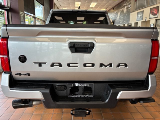 Used 2024 Toyota Tacoma TRD Sport AWD/4WD image 12