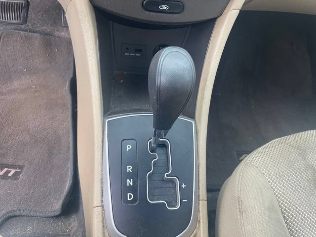Used 2013 Hyundai Accent GLS FWD image 11