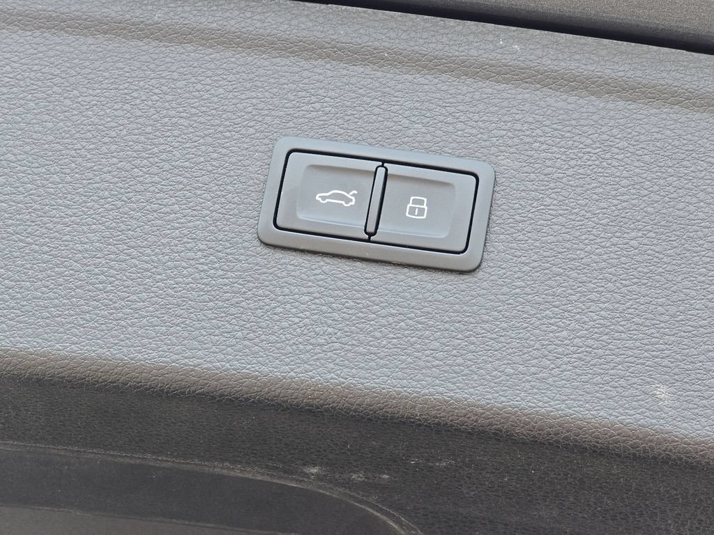 Certified 2023 Audi Q5 2.0T Premium Plus AWD/4WD image 17
