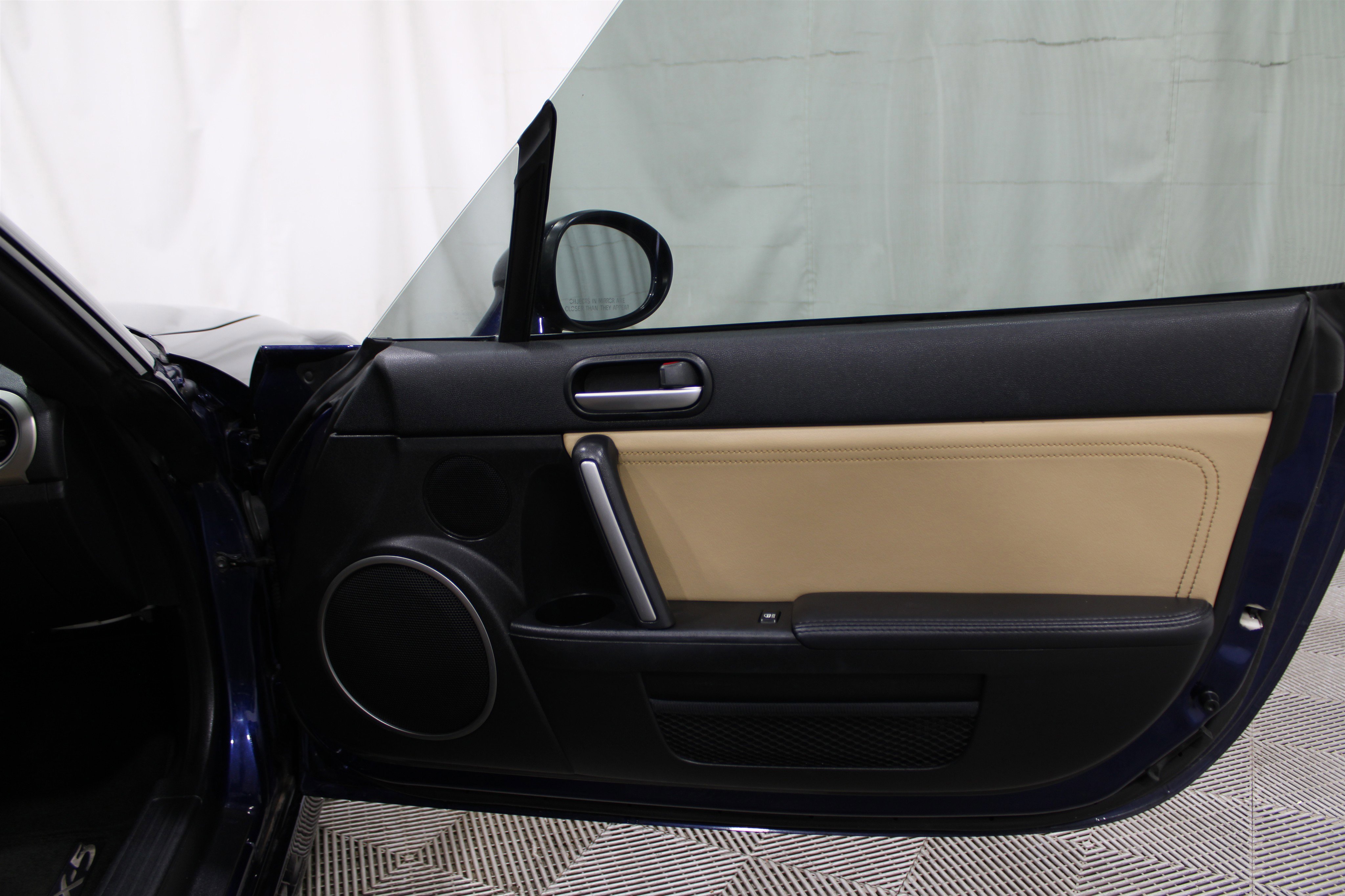 Used 2010 MAZDA MX-5 Miata Grand Touring w/ Premium Pkg image 22