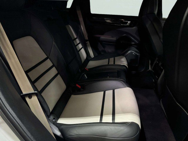 Used 2022 Porsche Cayenne Turbo GT image 49
