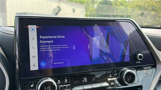 Used 2023 Toyota Highlander Limited image 19