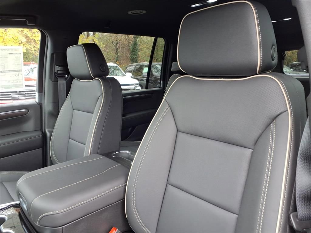 New 2026 Chevrolet Suburban Premier image 12