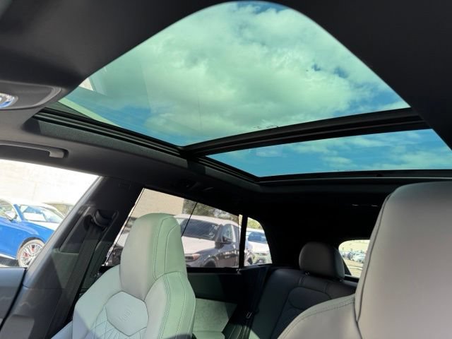 New 2026 Audi SQ8 Premium Plus AWD/4WD image 21