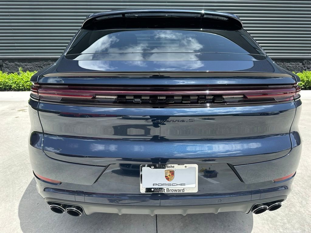 Used 2025 Porsche Cayenne S image 11