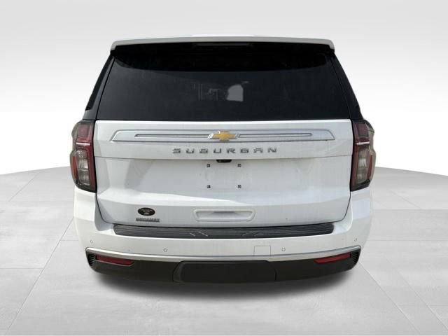 Used 2024 Chevrolet Suburban High Country w/ Advanced Technology Package AWD/4WD image 4