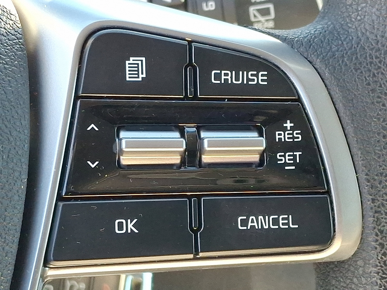 Used 2019 Kia Sorento AWD V6 image 23