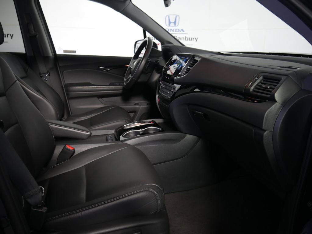 Used 2020 Honda Pilot Touring image 6