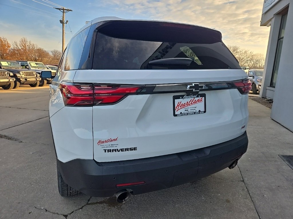 Used 2022 Chevrolet Traverse RS image 8