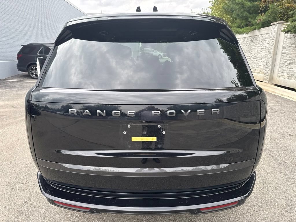 Used 2025 Land Rover Range Rover Autobiography AWD/4WD image 5