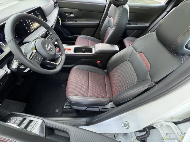 New 2026 Nissan Kicks SR w/ SR Premium Package AWD/4WD image 30
