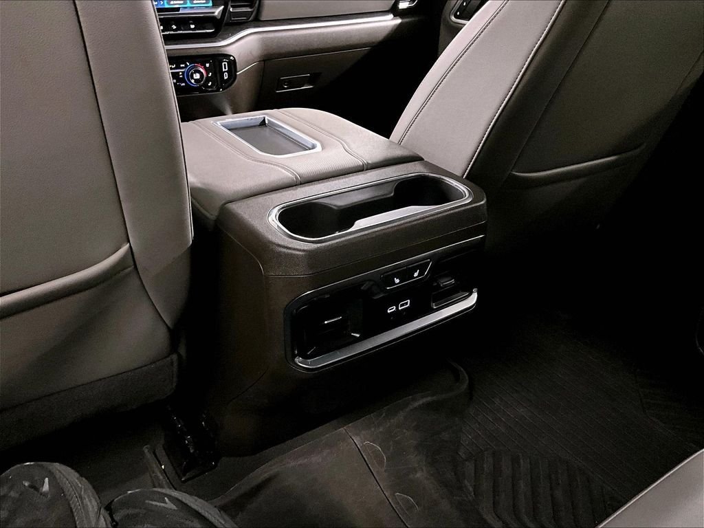 Used 2022 Chevrolet Silverado 1500 LTZ w/ LTZ Premium Package AWD/4WD image 26