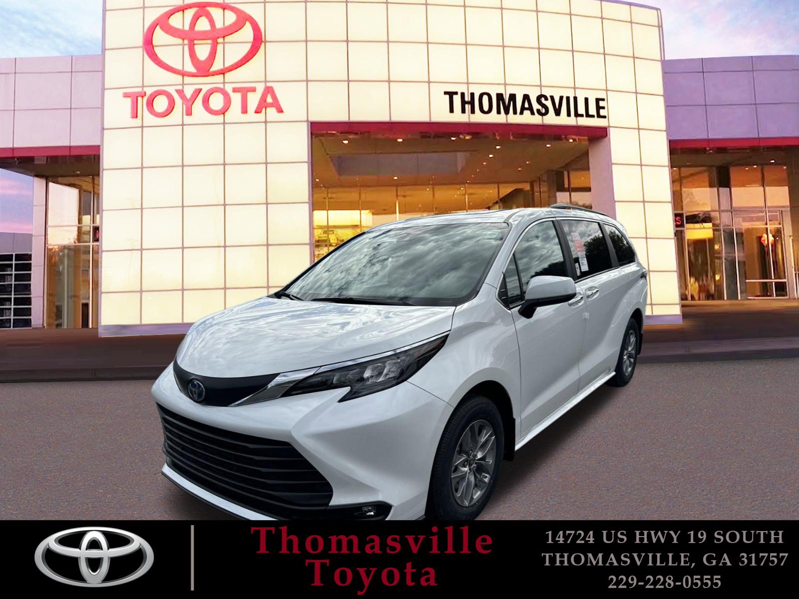 New 2025 Toyota Sienna XLE FWD image 1