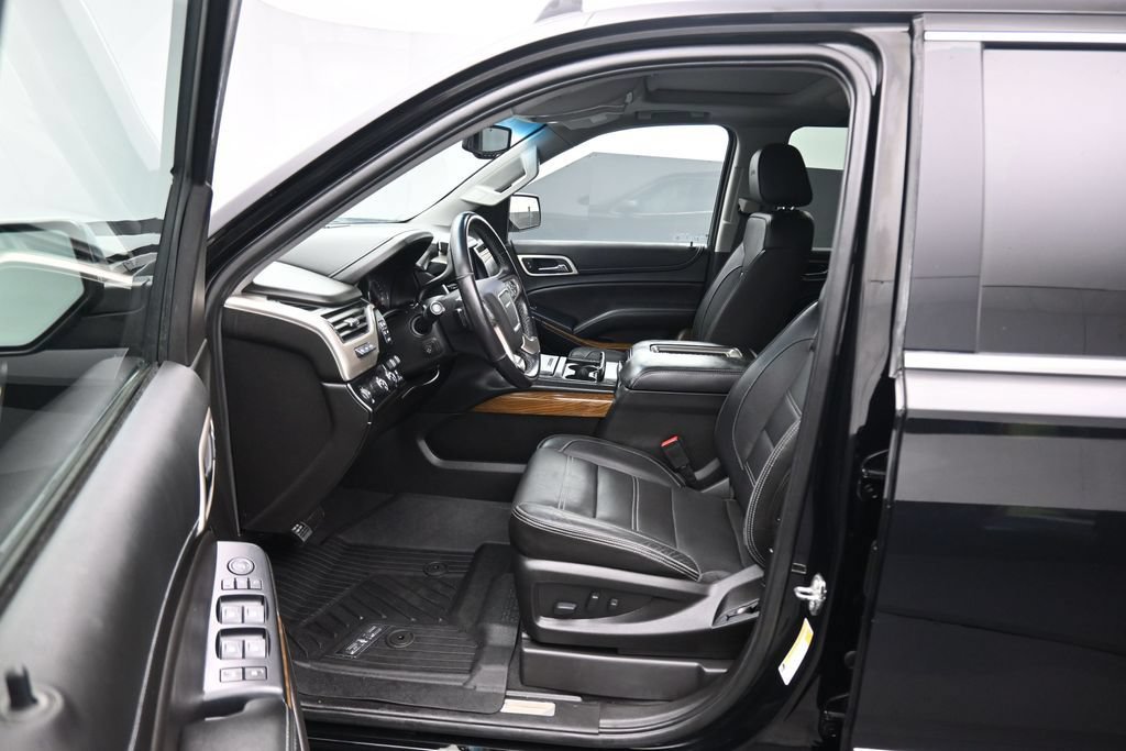 Used 2019 GMC Yukon XL Denali w/ Denali Ultimate Package AWD/4WD image 12