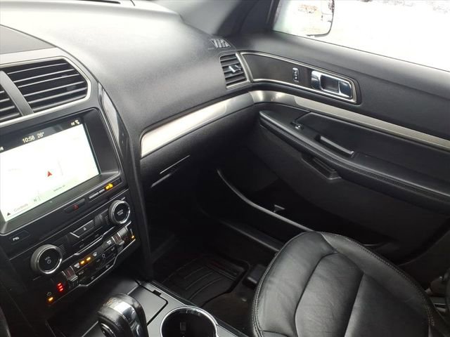 Used 2018 Ford Explorer XLT w/ Equipment Group 202A image 26