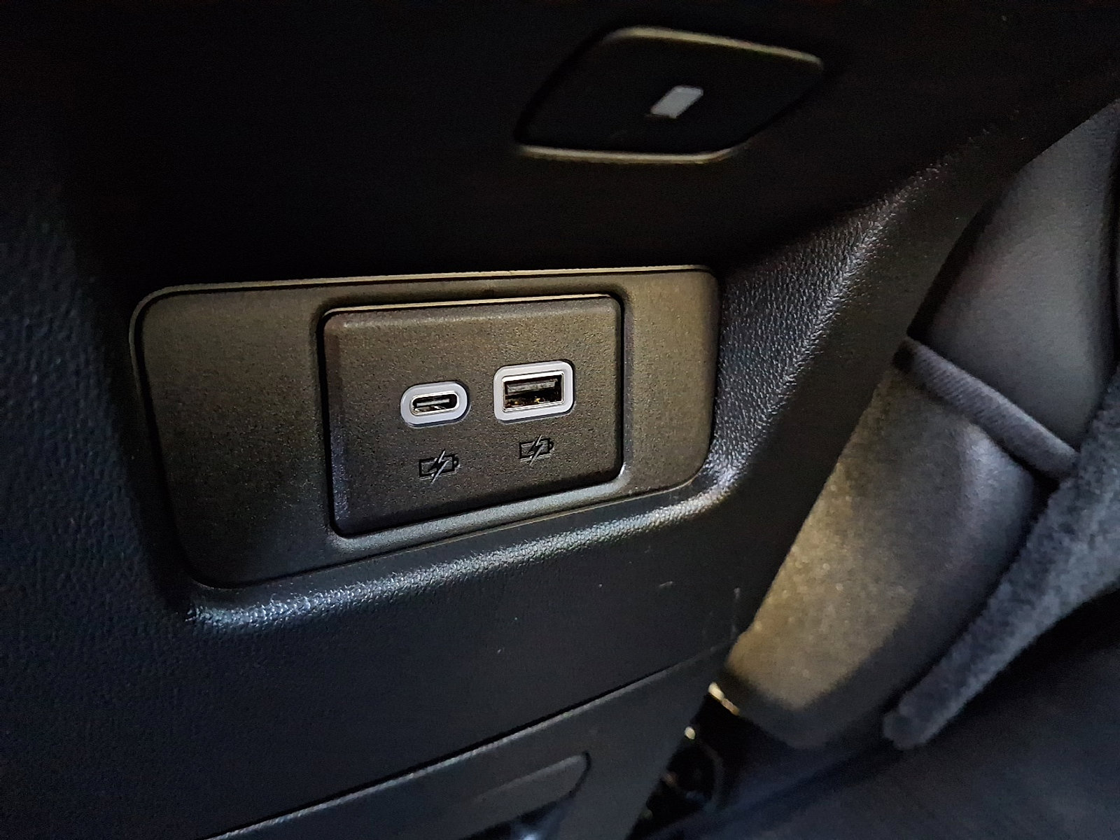 Used 2025 Cadillac XT6 Premium Luxury image 13