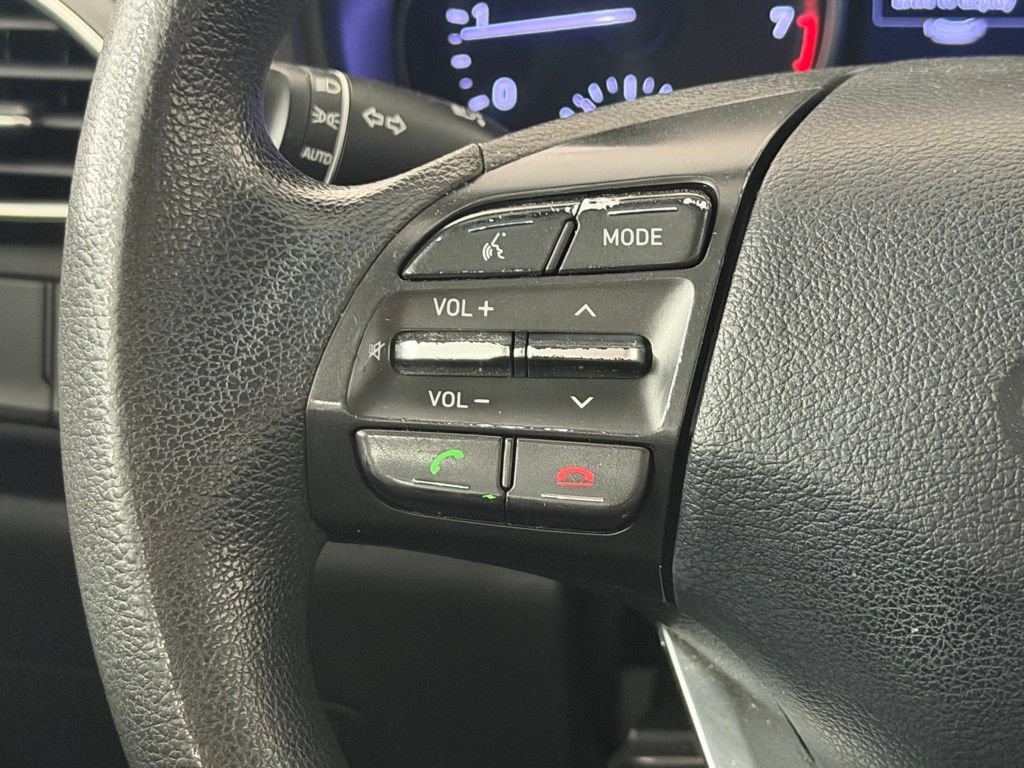 Used 2020 Hyundai Elantra GT FWD image 12