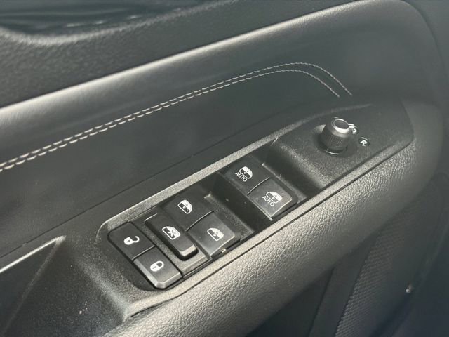 Used 2022 Jeep Compass Altitude image 12