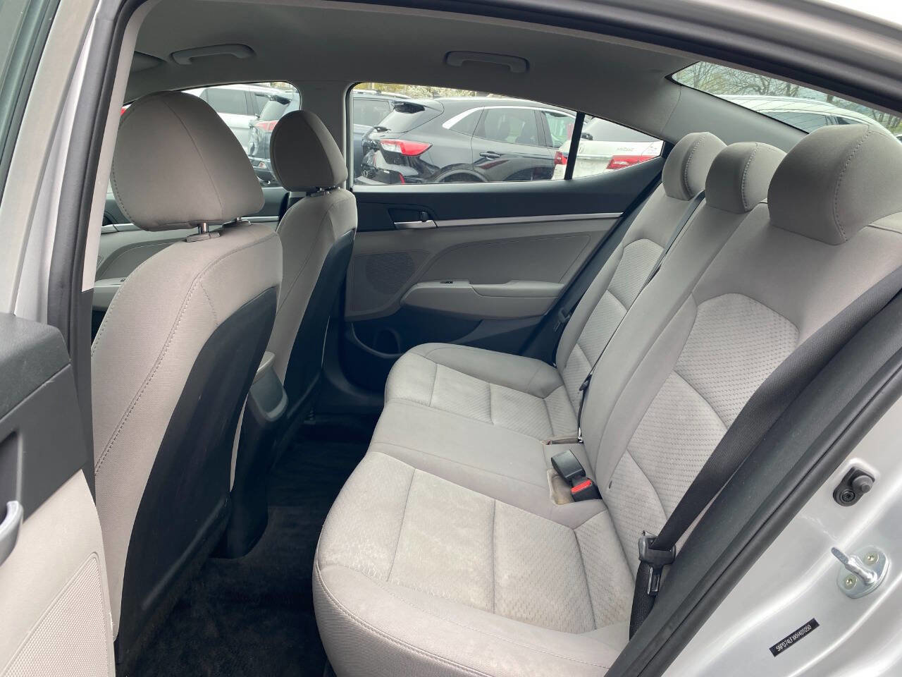 Used 2019 Hyundai Elantra SE image 20